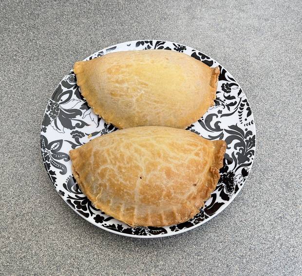 Medium meat pies